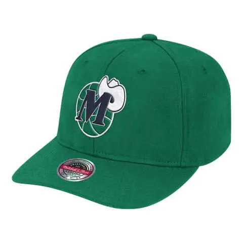 Dallas Mavericks Mitchell & Ness Hardwood Classic M-Hat Stretch Green Snapback Cap 1