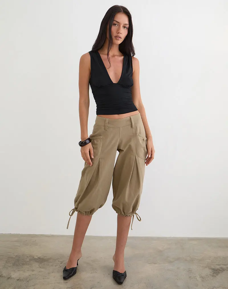 Iria Cargo Capri Trouser In Twill Khaki 1