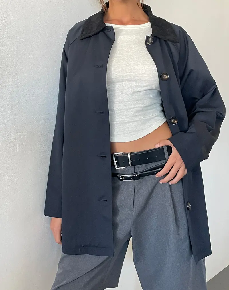 Izora Short Trench Coat In Navy 1