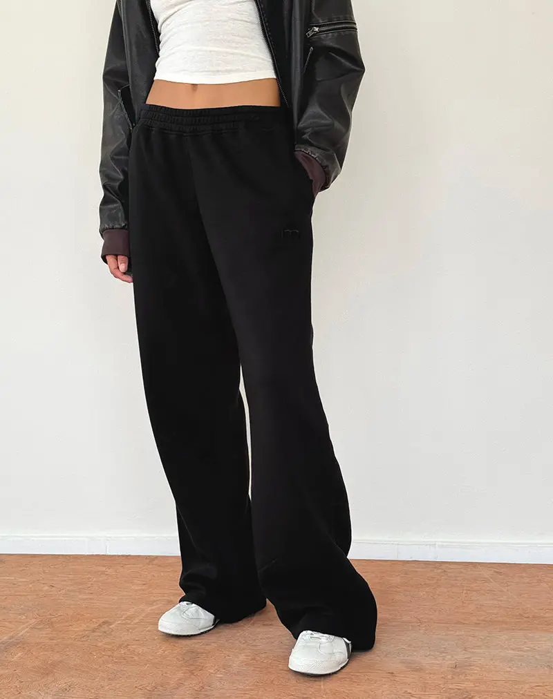 Loose Jogger In Black With 'M' Embroidery 1